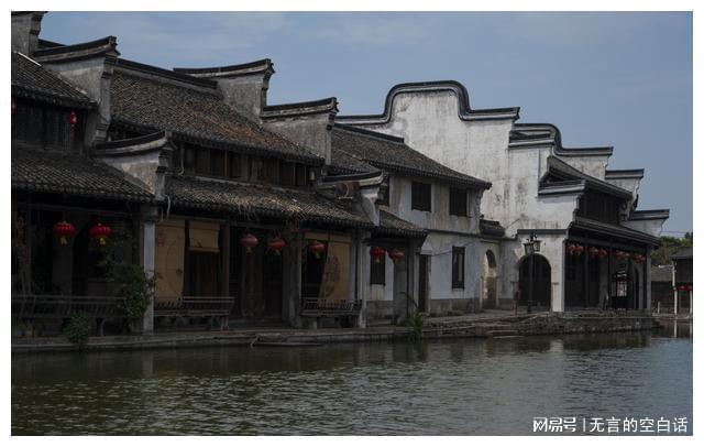 门店开进免税渠道,花西子加速向上出海
